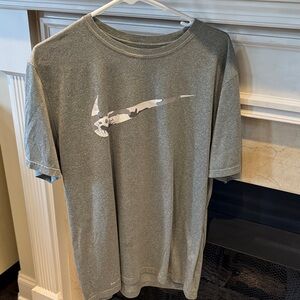 Nike Heather Gray Tee with Swoosh. Size XL. Listing 18116